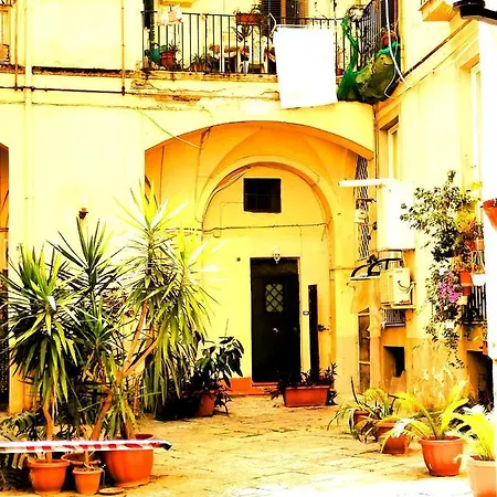 Casa Dell'antico Teatro Di Neapolis Nel Centro Storico Di 나폴리